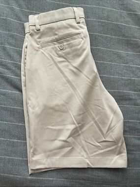 Amazon Essentials Men's Flat Front Khaki Shorts - Light Beige